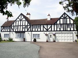 Newark Lodge Guest House 