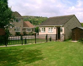 VALLEY  VIEW AND COTTAGE 