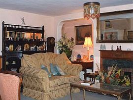 Guest Sitting Room 