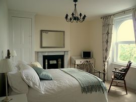 Bedroom with panoramic sea views 