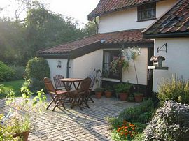 courtyard herb garden 