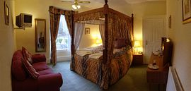 Four Poster Room 