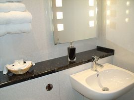 en-suite shower room 