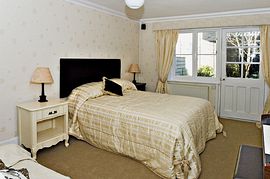 Gold room