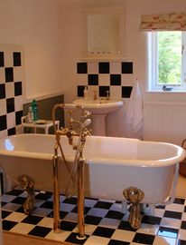 Ensuite Bathroom 