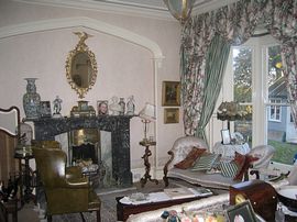 Main house lounge 