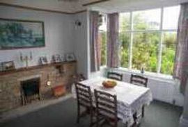 Dining room with views of the garden 