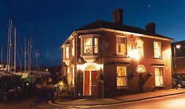 Britannia House - Lymington bed and breakfast 