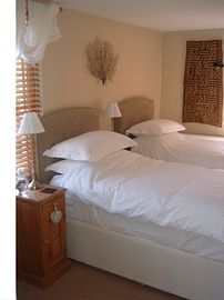 Kuba Bedroom 