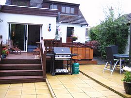 Garden and hot tub 