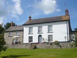 Gatcombe Farmhouse 